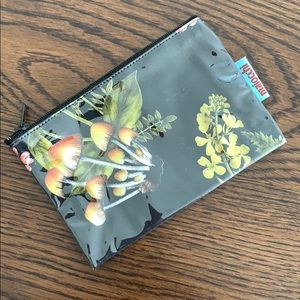 🎁NWOT maiocchi coin purse